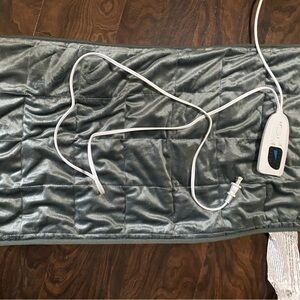 Plush Silver Quilted Heating Pad